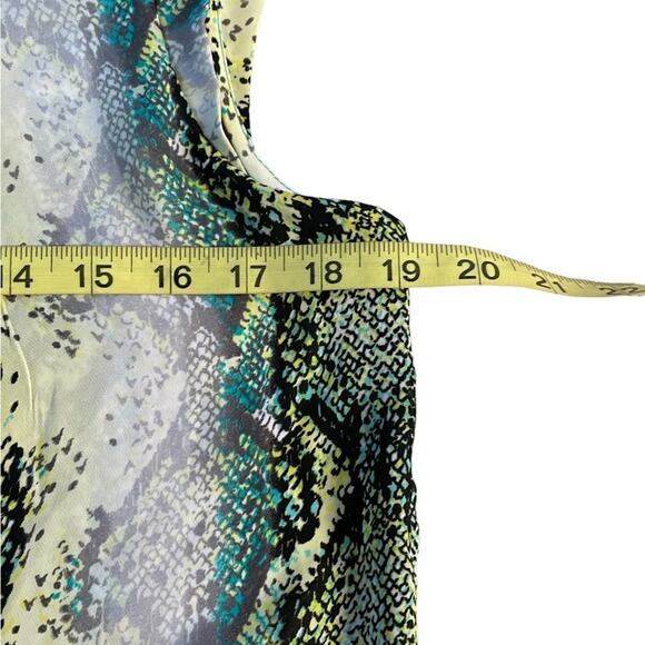 Worthington Sleeveless Blouse Womens P/M Green Snake Skin Print Casual - Picture 9 of 11